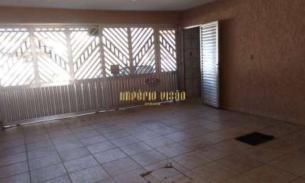 Casa à venda com 3 Dormitórios, churrasqueira e quintal na Vila Amorim, Suzano-SP