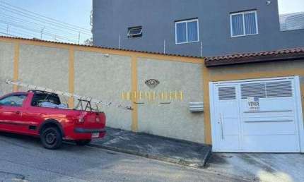 Sobrado à venda com 3 Dormitórios, sendo 1 Suíte Climatizada, Área Gourmet com Churrasqueira e Piscina - Vila São Sebastião - Mogi das Cruzes-SP