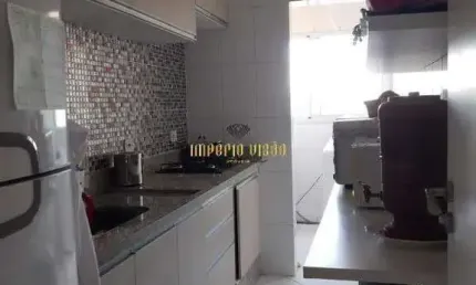 Apartamento à venda com 3 Dormitórios, sendo 1 Suíte no Edifício Victoria no bairro Vila Adelina em Suzano-SP