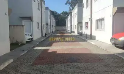 Sobrado à venda com 2 Dormitórios no Condomínio Residencial Uechi Il - Caxangá - Suzano-SP