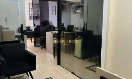 Sala com móveis e divisórias no Orion Office para Aluguel na região Central de Suzano-SP