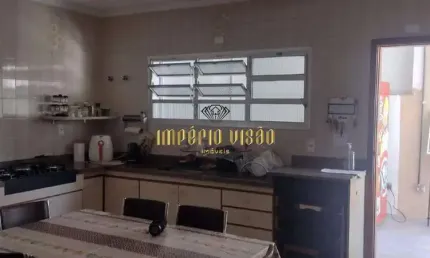Casa Comercial com 150m² para Aluguel com 2 Dormitórios, sendo 1 Suíte e Área Gourmet, próximo ao Centro de Itaquaquecetuba-SP