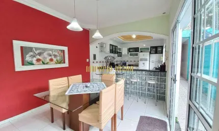 Sobrado à venda com 3 dormitórios, sendo uma suite no bairro Jardim Míriam Suzano-SP