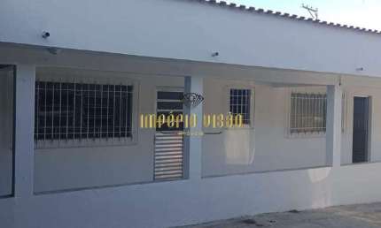 Casa à venda com 1 Dormitório e 10 Vagas de garagem no Bairro Casa Branca- Suzano-SP