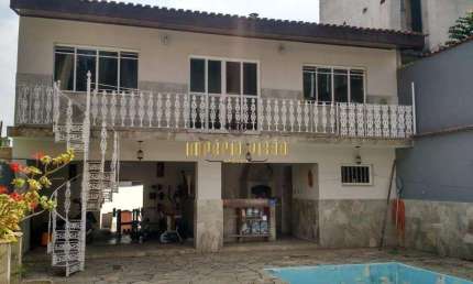 Sobrado à venda com 3 Dormitórios, sendo 1 Suíte com Closet e Hidromassagem, Área Gourmet e Piscina - Vila Oliveira - Mogi das Cruzes - SP