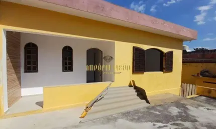 Casa à venda com 3 Dormitórios e Salão Comercial no bairro Vila Helena - Suzano-SP