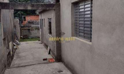 Casa à Venda com 1 Dormitório no Vila Barros - Suzano - SP