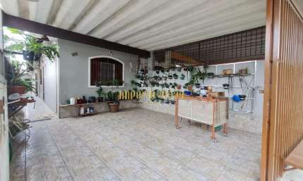 Casa à venda com 3 Dormitórios, sendo 1 Suíte - Entre a praia da Vista Linda / Indaiá Bertioga/SP - Aceita Permuta imóvel em Suzano-SP