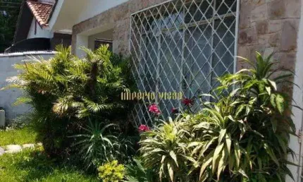 Casa para Aluguel com 3 Dormitórios e 2 Vagas de garagem no Centro de Mogi das Cruzes-SP