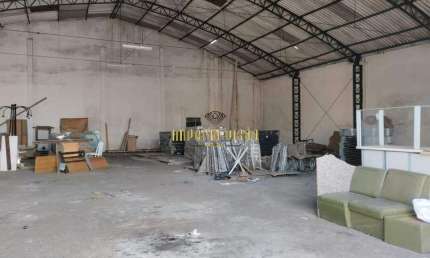 Galpão Comercial com 1.000m² para Aluguel na Vila Amorim em Suzano-SP