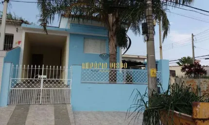 Sobrado à venda com 4 Dormitórios e 2 Vagas de garagem no Centro de Mogi das Cruzes-SP