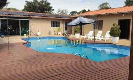 Chácara à Venda com 5 Dormitórios, Área gourmet com Piscina, Fogão a lenha e Churrasqueira em Suzano - SP