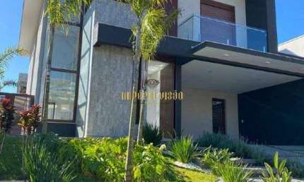 Lindo Sobrado à venda com 4 Suítes, sendo 1 Máster, Espaço Gourmet e Piscina no Condomínio Residencial Granja Anita - Mogi das Cruzes - SP