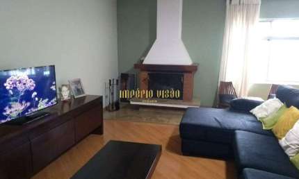 Casa à venda com 3 Dormitórios, sendo 1 Suíte, Lareira e Churrasqueira na Santa Luzia - Ribeirão Pires-SP