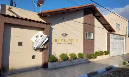 Casa à venda com 3 Dormitórios, sendo 1 Suíte e Churrasqueira no Jardim Imperador - Suzano - SP