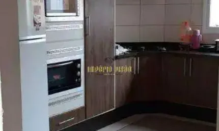 Casa de Condomínio à Venda com 4 Dormitórios, sendo 2 Suítes, Churrasqueira e Jardim de inverno no bairro Jardim Altos de Suzano - Suzano-SP