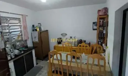 Casa à venda com 4 Dormitórios, Cozinha, Sala, sacada e 1 Vaga de garagem coberta na Cidade Miguel Badra - Suzano-SP.