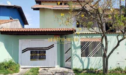 Sobrado à Venda com 3 Dormitórios, sendo 1 Suíte com hidromassagem no bairro Jardim Modelo - Suzano - SP