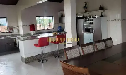 Sobrado à venda com 7 dormitórios sendo 2 suítes, piscina aquecida no Jardim Altos de Suzano - Suzano - SP