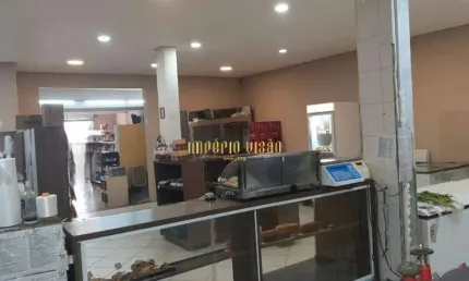 Ótima Casa Comercial à venda com 3 imóveis residenciais, escritório e cozinha completa com maquinários no Jd. Casa Branca - Suzano - SP