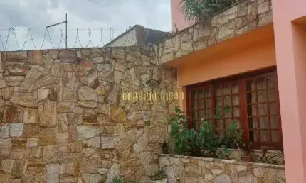 Sobrado mobiliado à venda com 5 Dormitórios, Sauna, Salão de festa e Porão no bairro Vila Adelino - Suzano-SP.