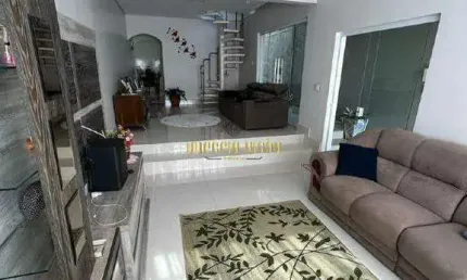 Sobrado a venda no bairro Jardim Caiubi - Itaquaquecetuba-SP.
