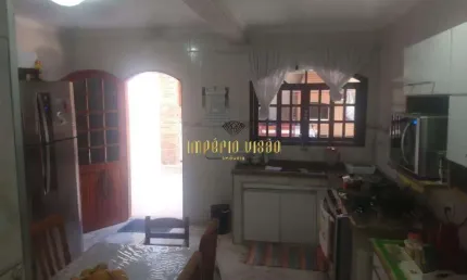 Sobrado à venda com 3 Dormitórios e Churrasqueira no bairro Jardim Varan - Suzano-SP