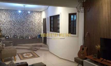 Casa à venda com 3 Dormitórios e Churrasqueira no bairro Jundiapeba - Mogi das Cruzes-SP