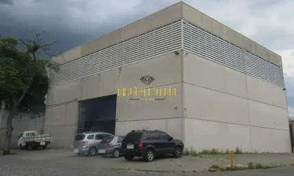 Galpão de 650m² à venda no bairro Vila Amorim - Suzano - SP