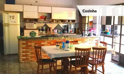 Sobrado com 2 Dormitórios à venda no bairro Vila Urupês - Suzano-SP.