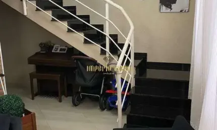 Sobrado com 3 quartos à venda no bairro Cézar de Souza - Mogi das Cruzes-SP.