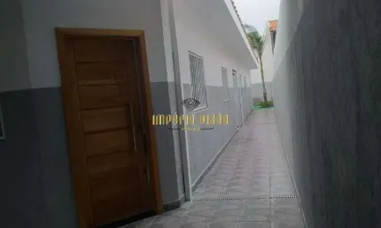 Casa à Venda com 2 Dormitórios no bairro Parque Maria Helena - Suzano-SP
