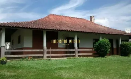 Chácara com 3 dormitórios à venda no bairro Vila Ypelandia - Suzano-SP