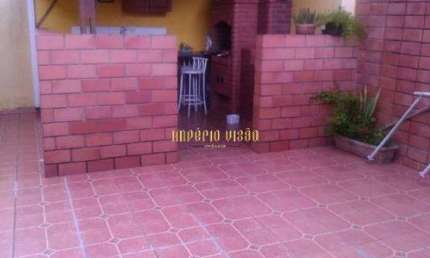 Ótimo sobrado com 3 dormitórios à venda no Parque Suzano.