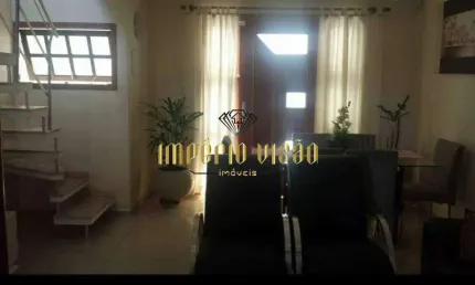 Casa com dois dormitórios à venda no bairro Jardim Nova Poá, na cidade de Poá-SP.
