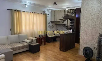 Sobrado à venda com 3 Dormitórios, sendo 1 Suíte com Banheira, Closet e Churrasqueira no centro de Poá-SP
