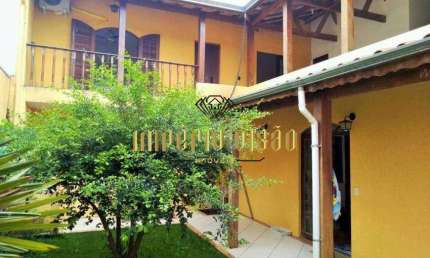 Belíssima casa com 6 dormitórios à venda no bairro Jardim Modelo - Suzano-SP