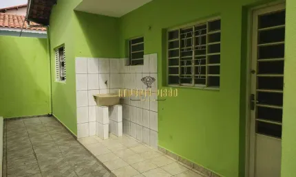 Casa independente para aluguel com 2 dormitórios e 1 vaga de garagem no bairro jardim carlos cooper - suzano-sp