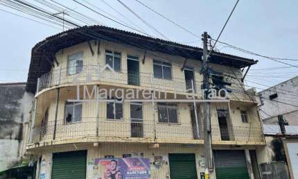 Prédio comercial de 600 m² no centro de Lauro de Freitas