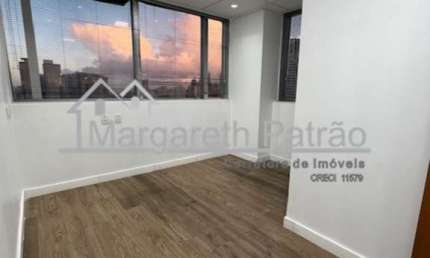 Excelente sala comercial no Salvador Shopping Business, Caminho das Árvores.