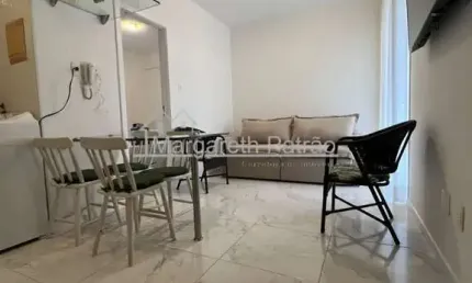 Apartamento quarto e sala mobiliado no Caminho das Árvores.