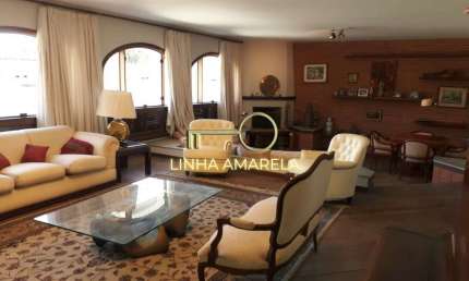 Casa com 3 Suítes e 5 banheiros para Alugar, 564 m² por R$ 12.000/Mês