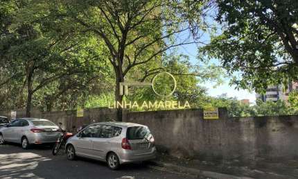 Excelente Terreno à Venda, grande, bem localizado e com estudo para prédio residencial