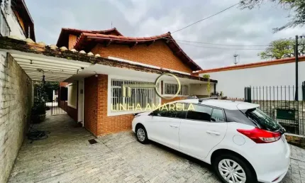 Sobrado à Venda no Jardim Jussara , 3 quartos, suíte e espaço gourmet.