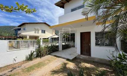 Casa / Sobrado para Venda em Florianópolis, São João do Rio Vermelho, 3 dormitórios, 2 banheiros, 1 vaga