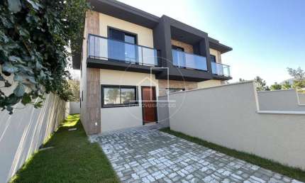 Casa / Sobrado para Venda em Florianópolis, São João do Rio Vermelho, 2 dormitórios, 2 suítes, 2 banheiros, 2 vagas