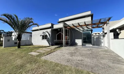Casa Alto Padrão para Locação em Florianópolis, São João do Rio Vermelho, 5 dormitórios, 2 suítes, 4 banheiros, 1 vaga
