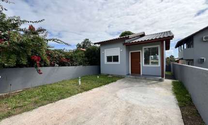 Casa para Venda em Florianópolis, São João do Rio Vermelho, 2 dormitórios, 1 suíte, 2 banheiros, 2 vagas