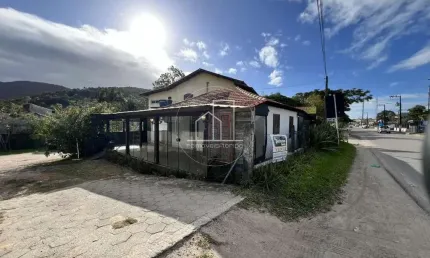 Casa para Venda em Florianópolis, São João do Rio Vermelho, 3 dormitórios, 3 banheiros, 6 vagas