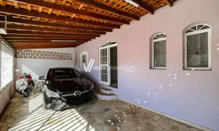 Casa com 2 quartos à venda na Doutor Manoel Rios Muraro, 250, Vila Orozimbo Maia, Campinas, 90 m2 por R$ 480.000